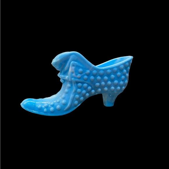 Beautiful Vintage Fenton blue art slag glass cat shoe. Excellent condition - Picture 10 of 13